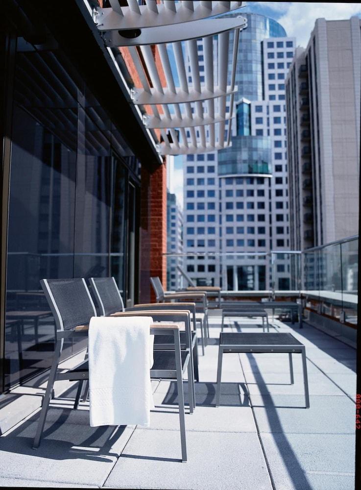 Le Germain Hotel Toronto Exterior photo